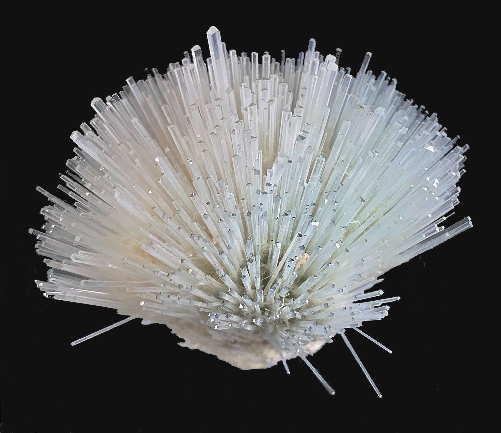 Mesolita
7,4 x 6,3 x 5,3 cm.
(Autor: Xavier bordas)
