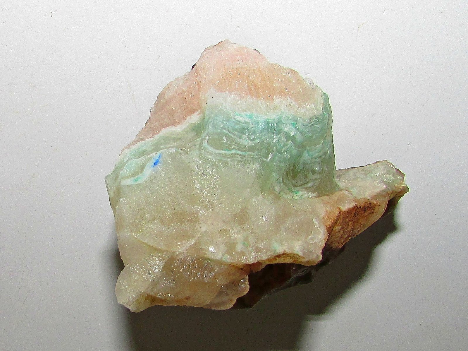Calcita (variedades cobaltífera y niquelífera)
5'1 x 3'5 cm.
(Autor: Jordi Franco)