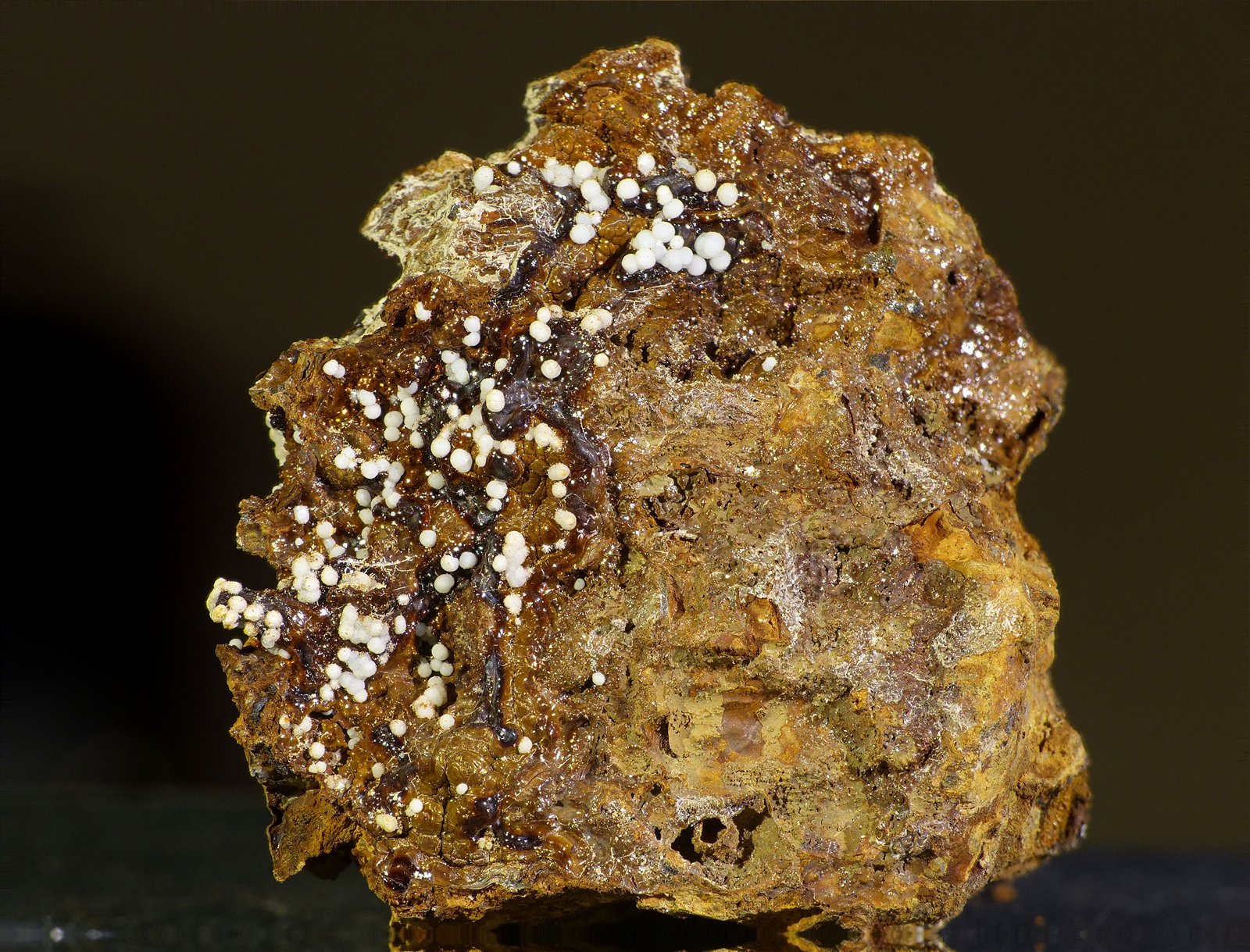 Fluorapatito (variedad carbonato-fluorapatito)
3 x 3 x 1 cm
(Autor: Javier Rodriguez)