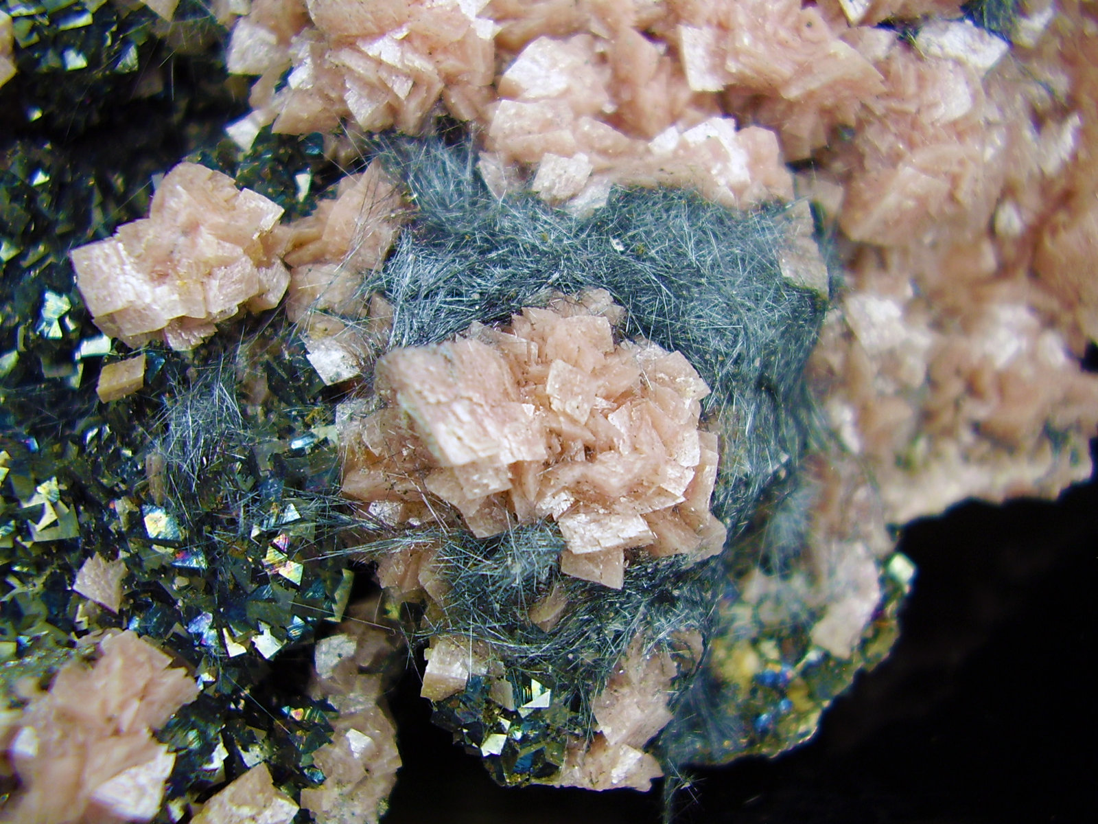 Rodocrosita, Boulangerita
14x12 cm
(Autor: geoalfon)