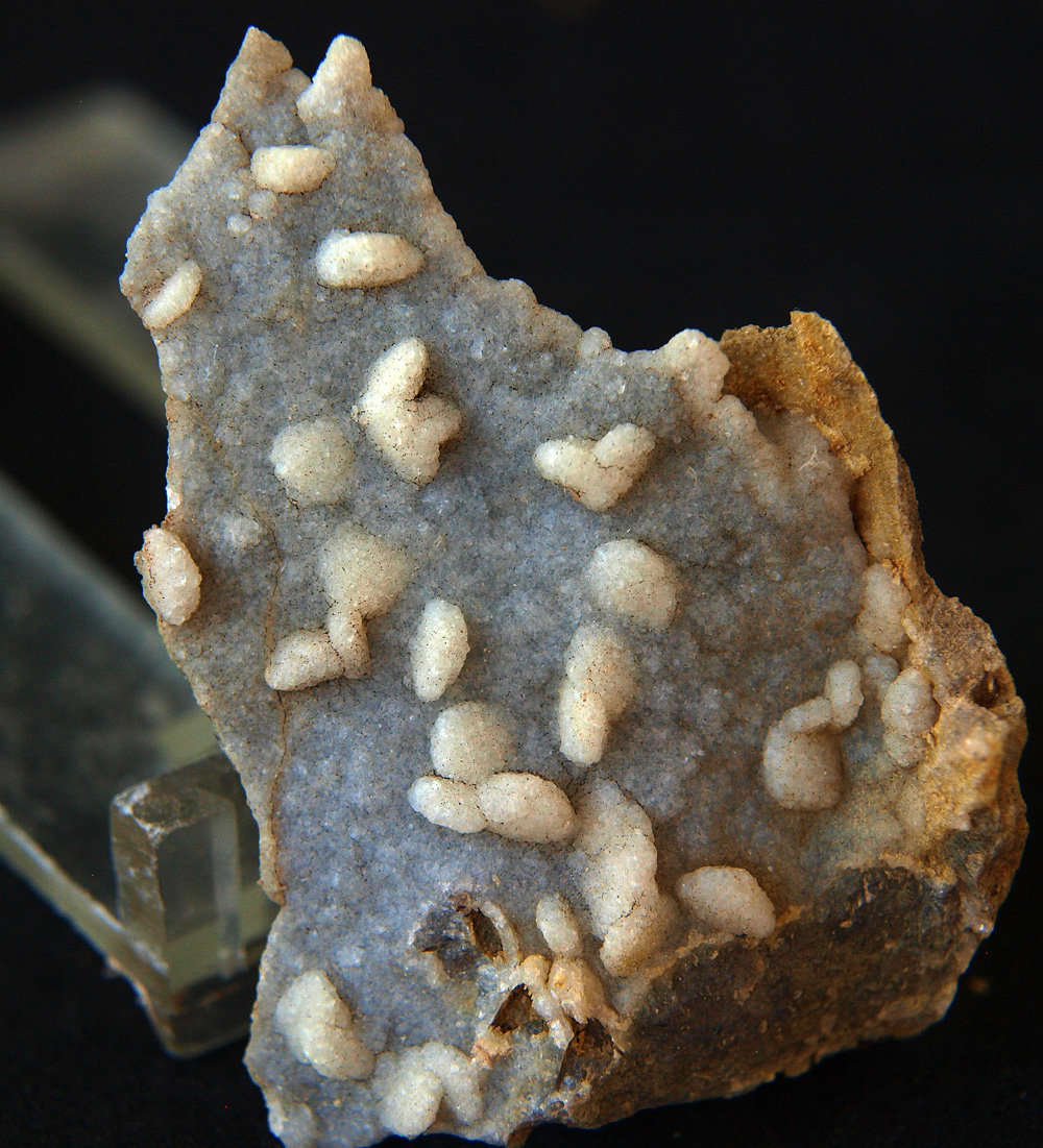 Clinoptilolita y Cuarzo (variedad calcedonia)
5 x 3.5 cm
(Autor: Pedro Antonio)