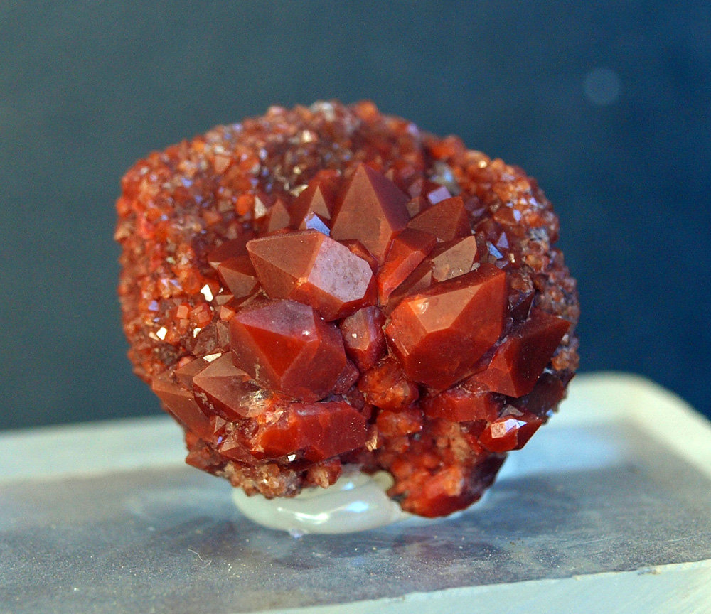Cuarzo (variedad hematoideo, Jacinto de Compostela)
2 x 1.5 cm
(Autor: Pedro Antonio)