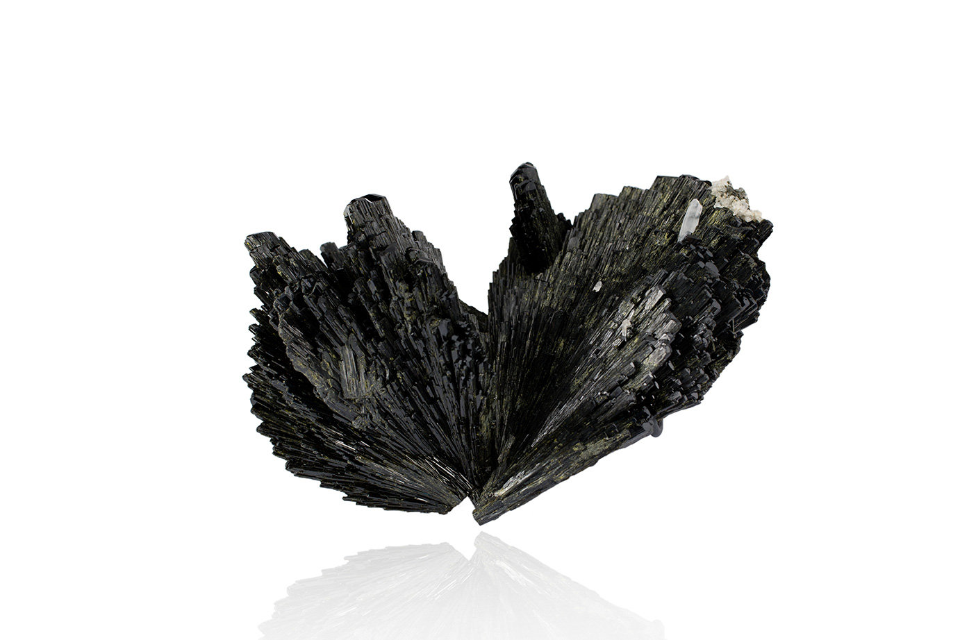 Epidota
15 x 9 x 10 cm
(Autor: Museo MIM)