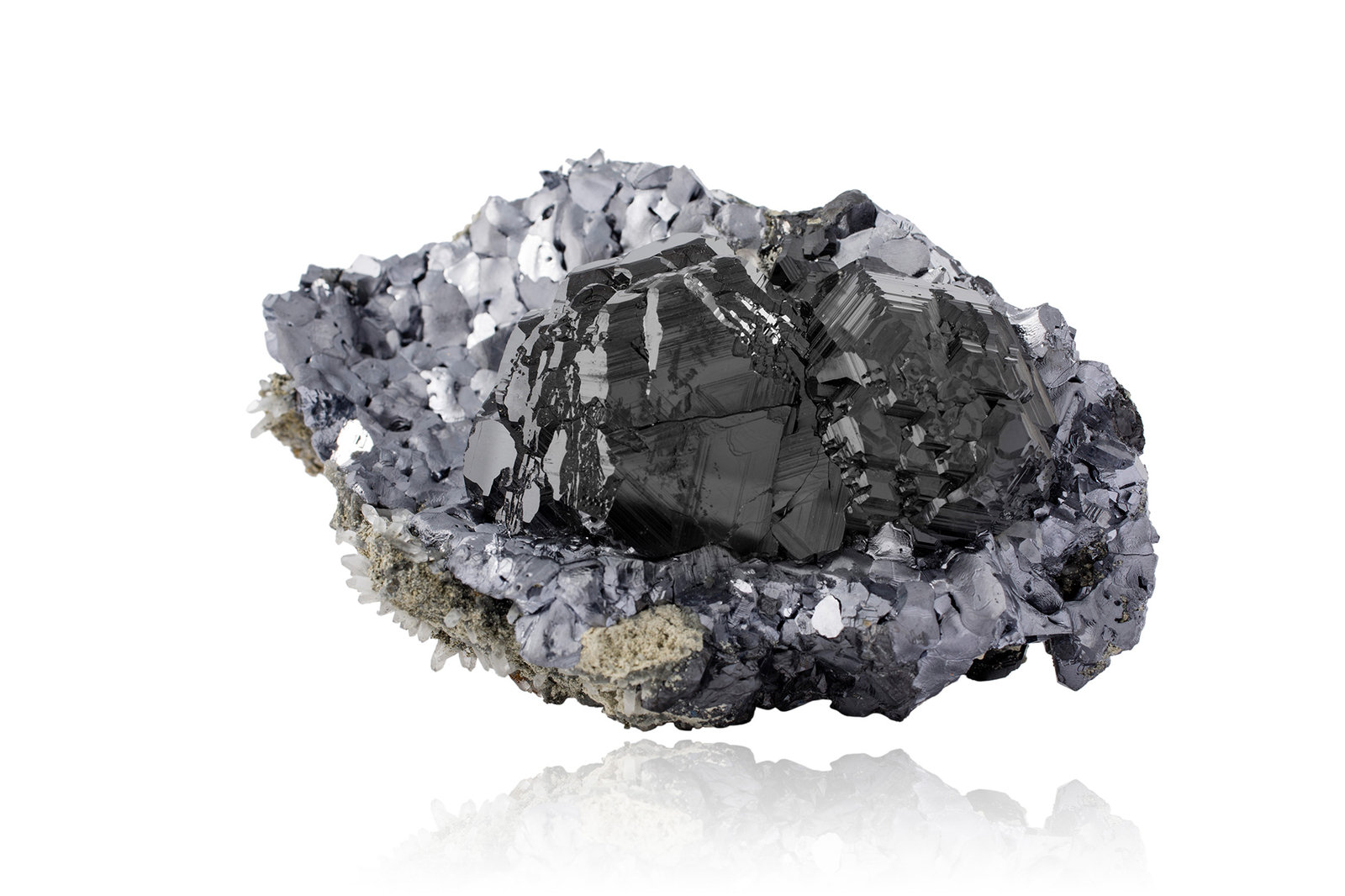 Esfalerita (variedad marmatita)
15 x 8.5 x 9 cm
(Autor: Museo MIM)