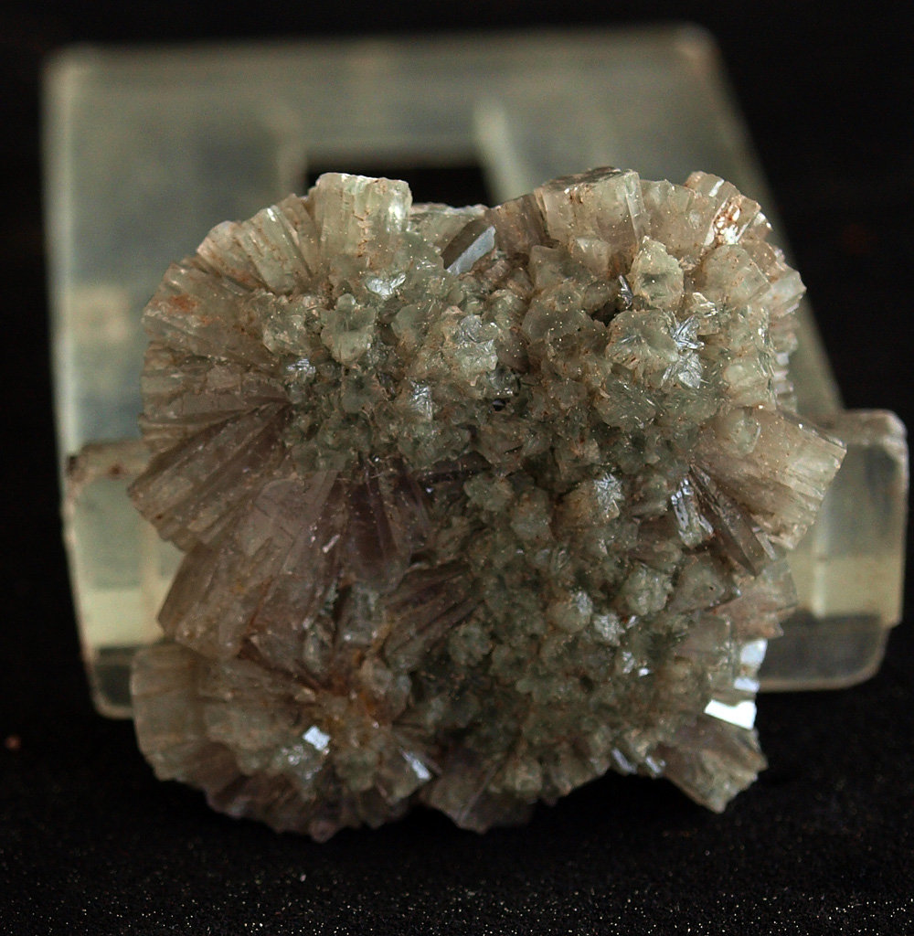Aragonito
3.5 x 3 cm
(Autor: Pedro Antonio)