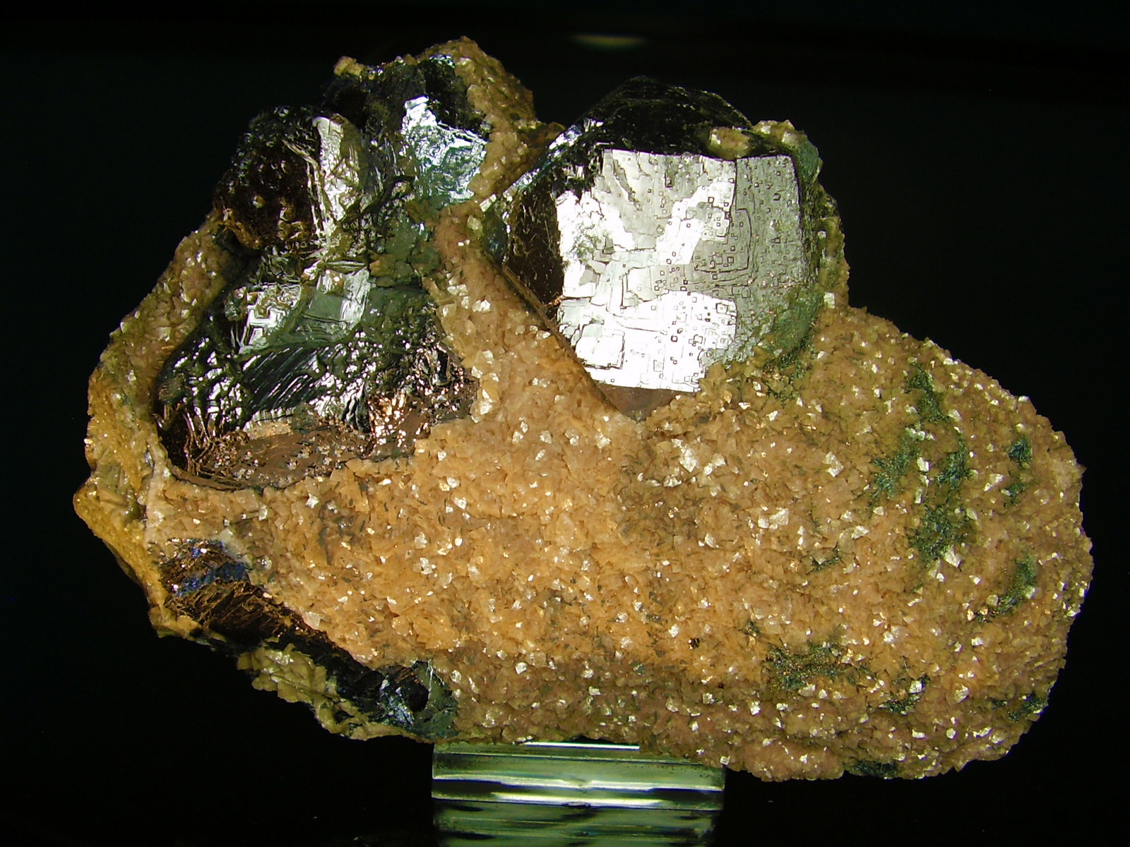 Galena, Rodocrosita, Boulangerita
13x9 cm
(Autor: geoalfon)