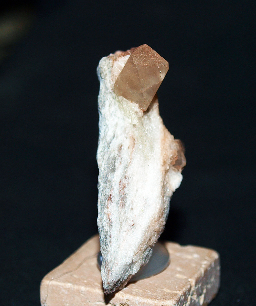 Dolomita (variedad teruelita)
3 x 3 cm
(Autor: Pedro Antonio)