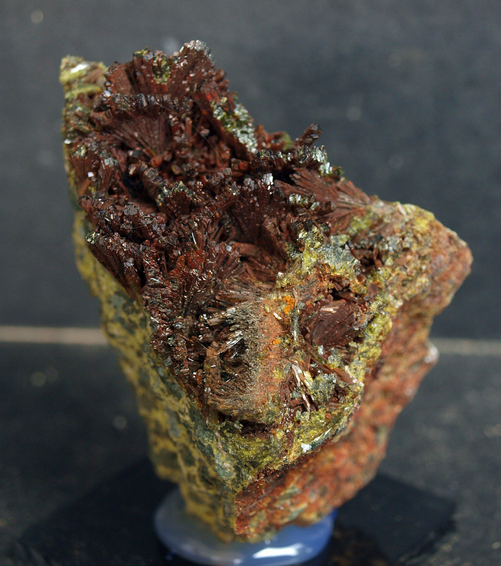 Epidota
7.5 x 4.5 cm
(Autor: Pedro Antonio)