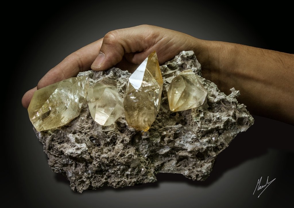 Calcita
200 x 108 mm. Peso 1350 g
(Autor: Manuel Mesa)