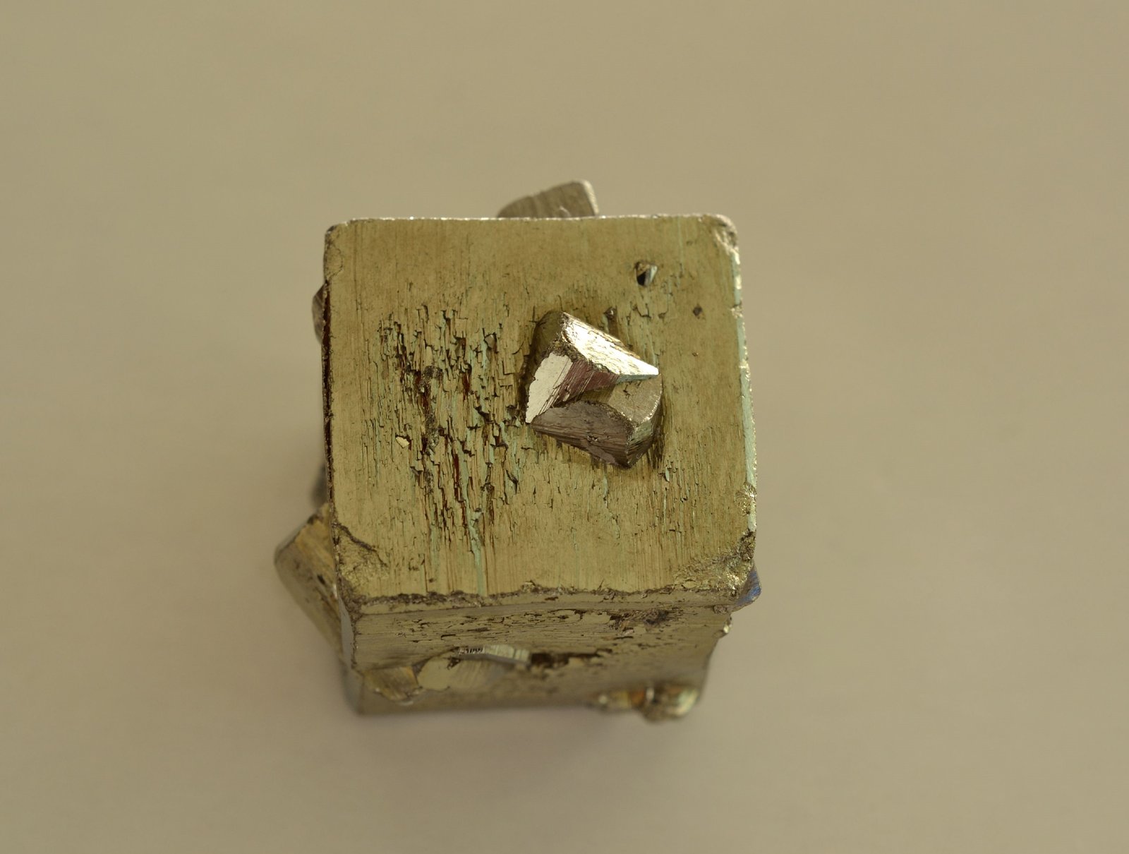 Pirita
3,2 x 2,8 x 2,6 cm
(Autor: Raúl S. Llorente)