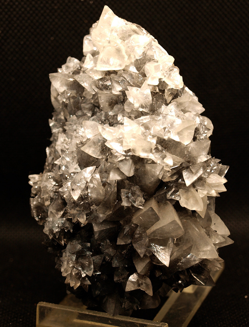 Calcita
9 x 5.5 cm
(Autor: Pedro Antonio)