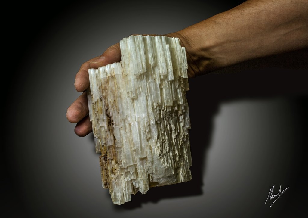 Berillonita
160 X 110 mm. Peso 1756 g
(Autor: Manuel Mesa)