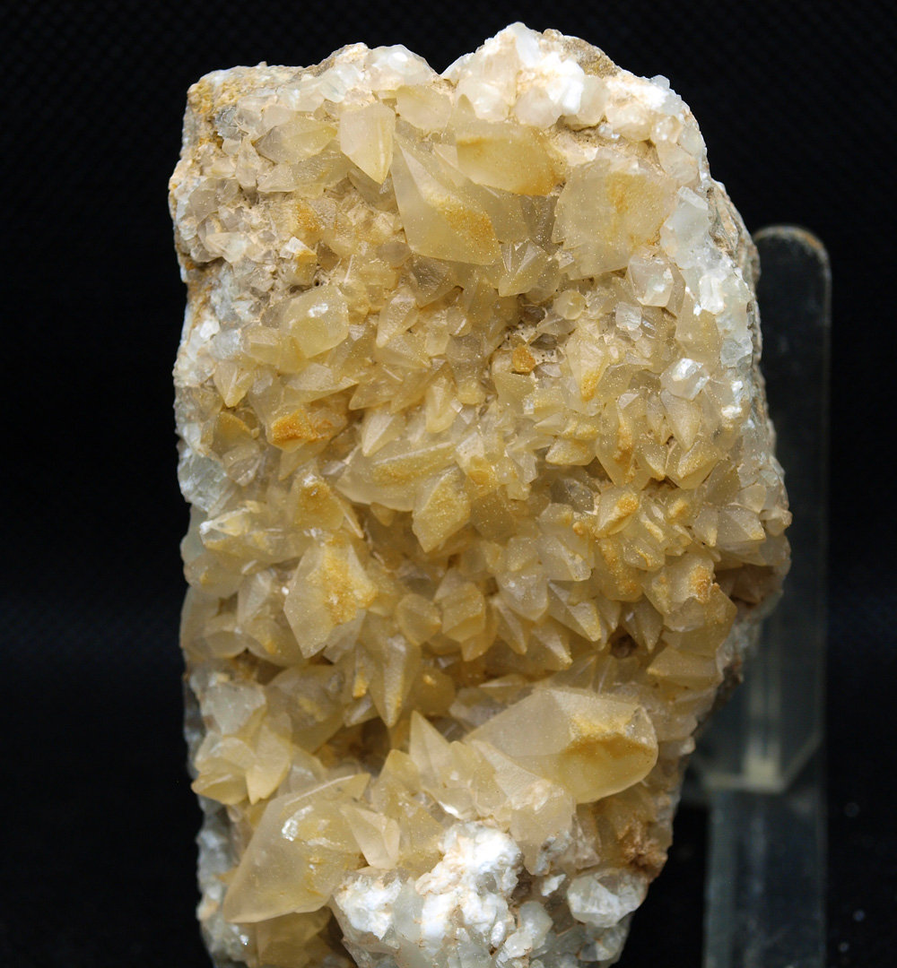 Calcita
7.5 c 4.5 cm
(Autor: Pedro Antonio)