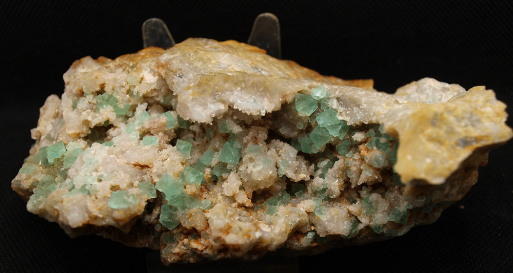 Fluorita
13 x 5.5 cm
(Autor: Pedro Antonio)