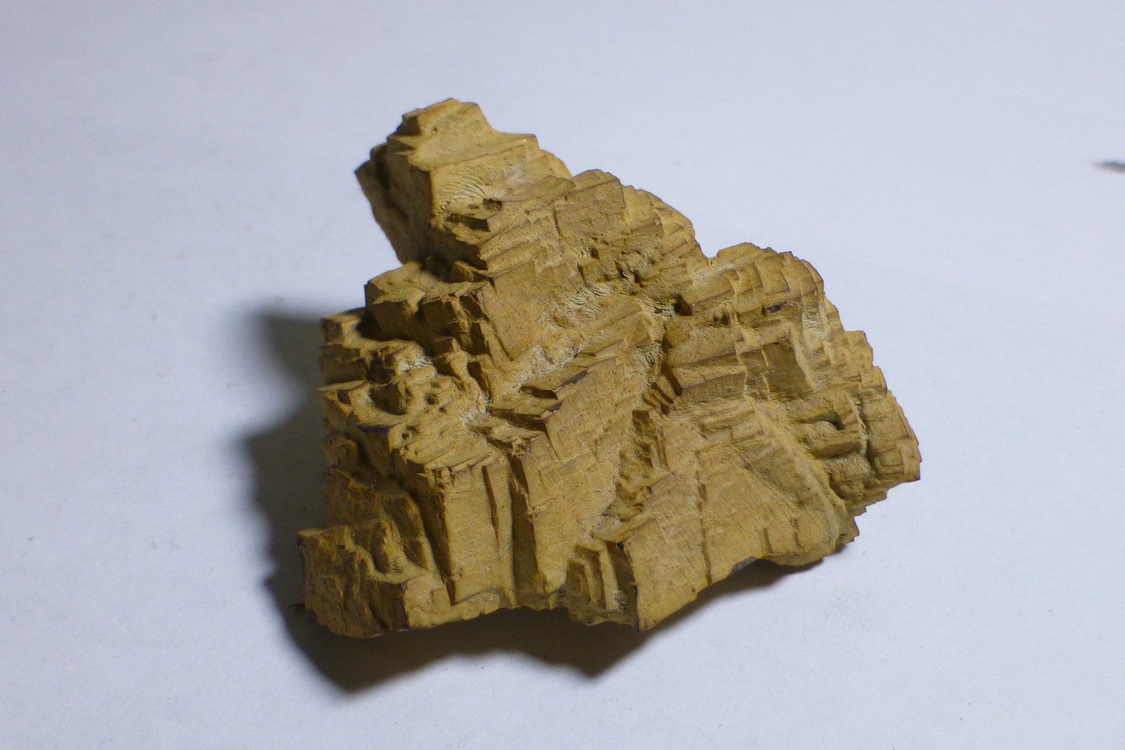 limonita pseudo Pirita
4,3 x 4,1 x 2,2 cm
(Autor: heat00)