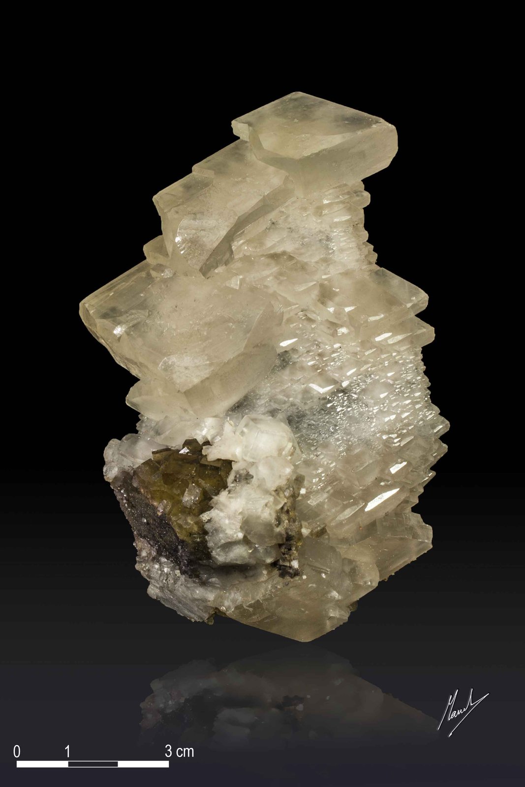 Calcita sobre Fluorita
95 x 60 mm
(Autor: Manuel Mesa)