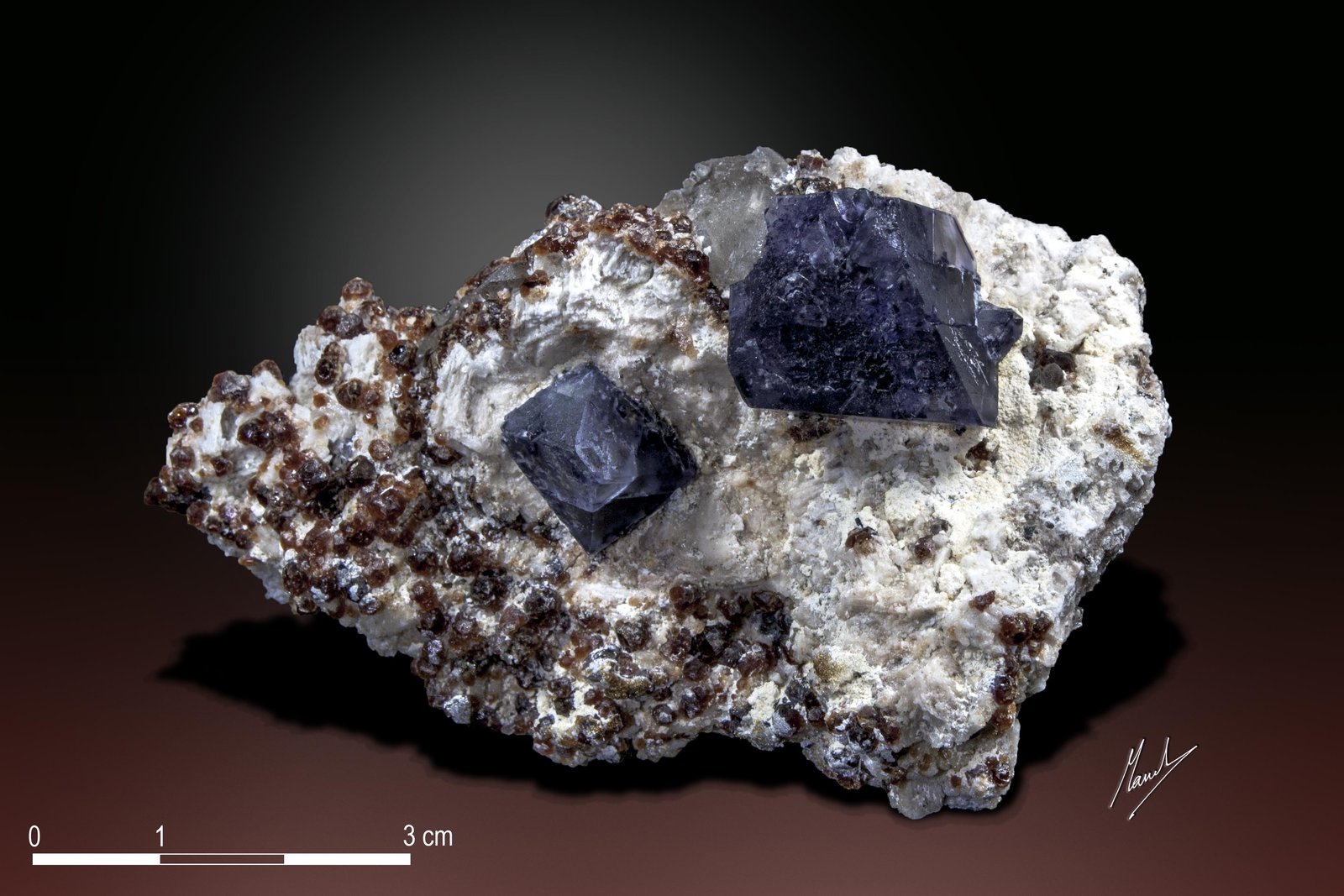 Fluorita y Spessartina (Espesartina)
79X 50 mm
(Autor: Manuel Mesa)