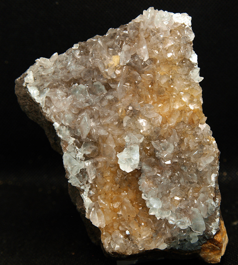 Calcita
11 x 8.5 cm
(Autor: Pedro Antonio)
