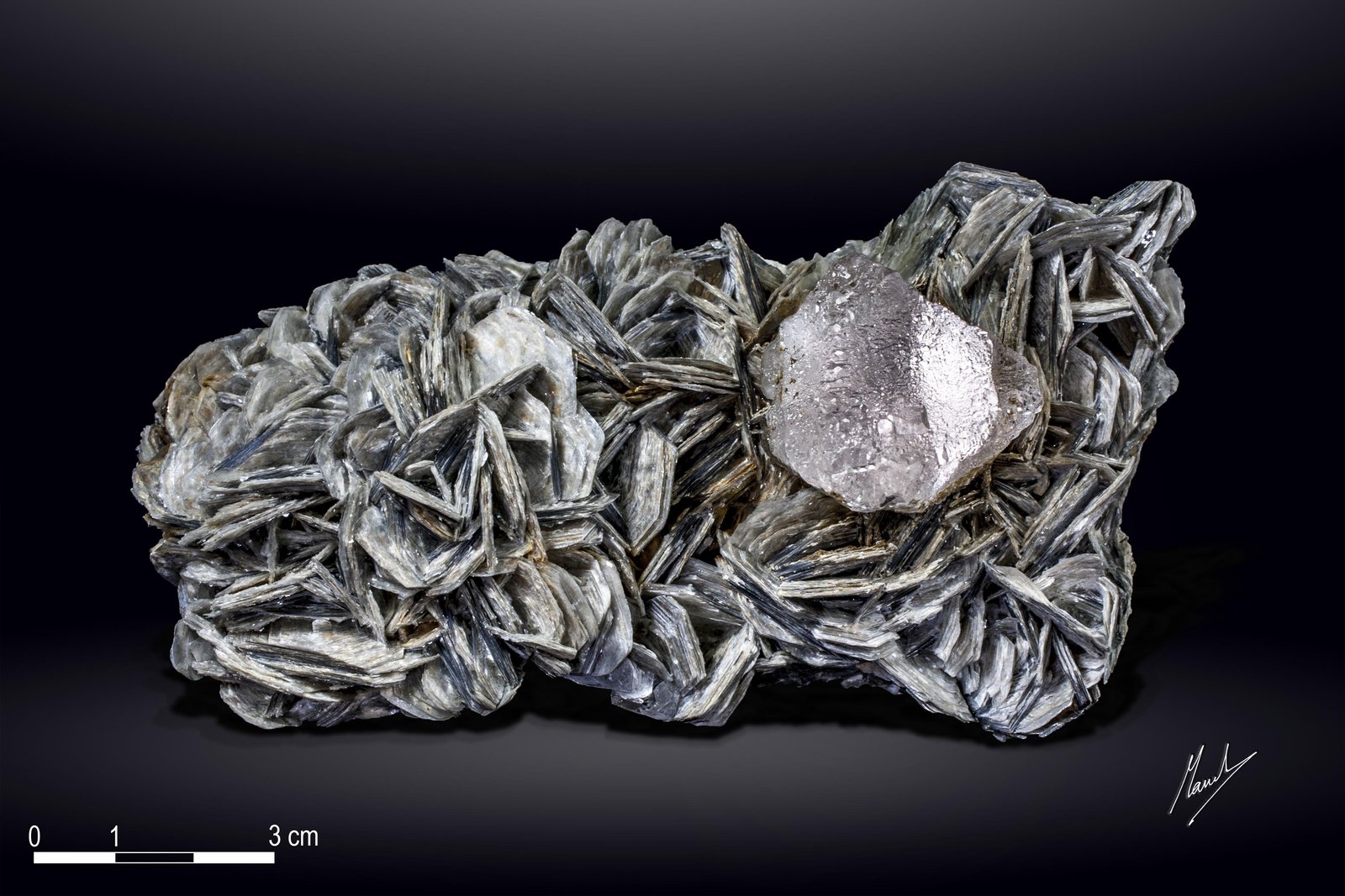 Fluorita sobre Moscovita
130 x 71 mm
(Autor: Manuel Mesa)