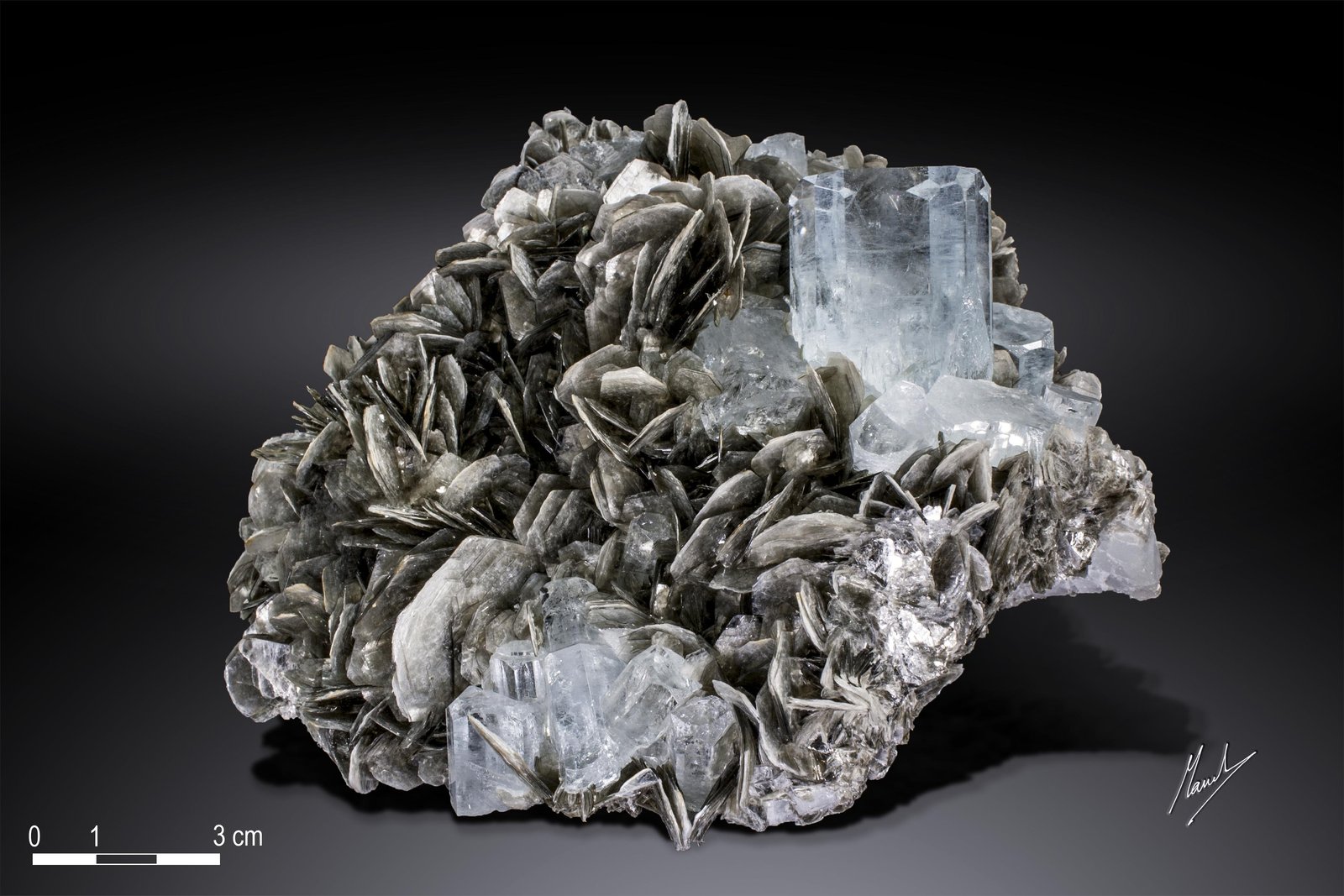 Berilo (variedad aguamarina)
145 X 123 mm
(Autor: Manuel Mesa)