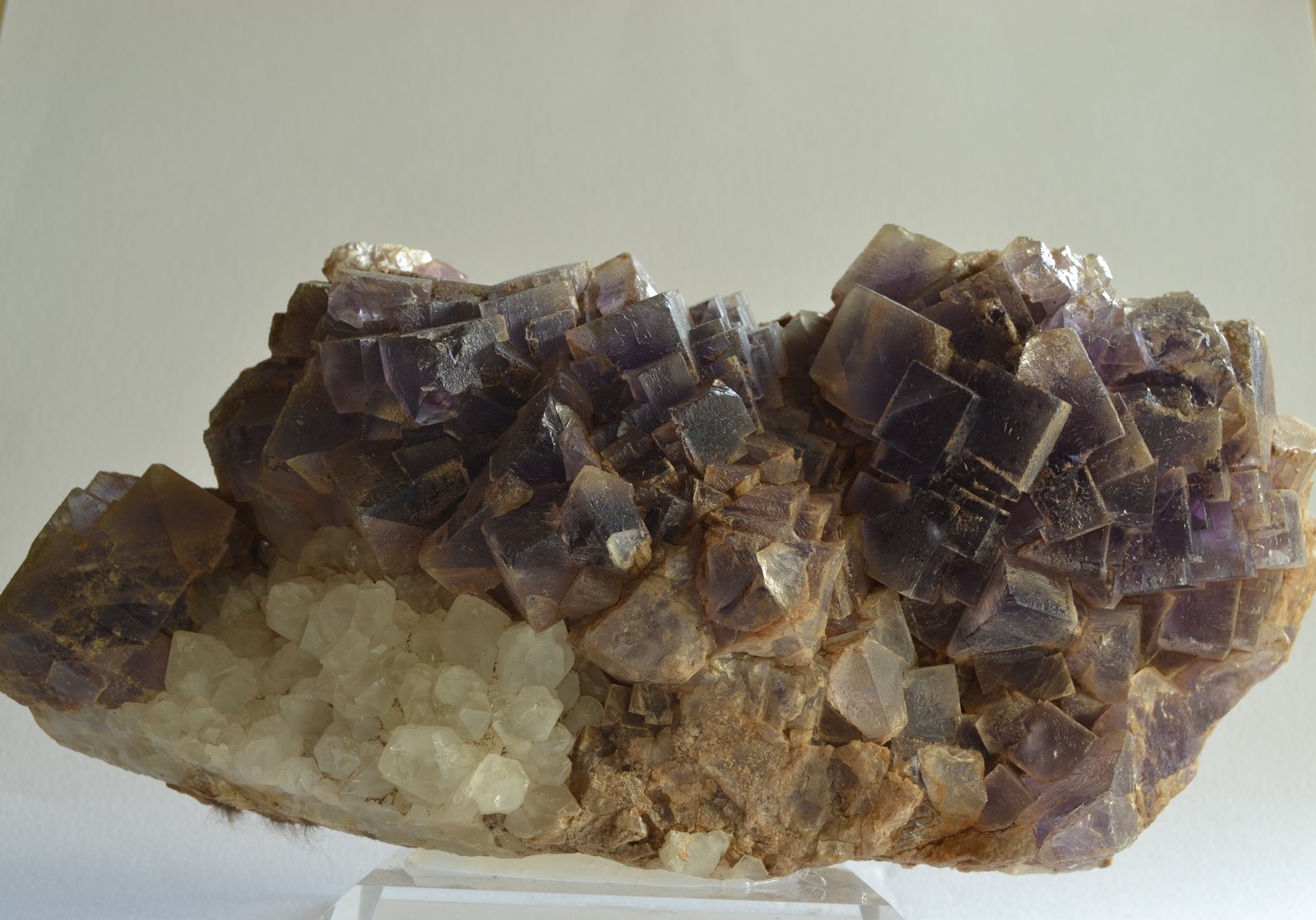 Fluorita y Cuarzo
20,5 x 10 x 7,5 cm
(Autor: Raúl S. Llorente)