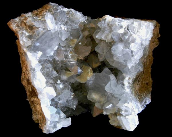 Celestina
Pieza: 17x16 cm. Cristales: 2,7x1,5 cm.
(Autor: DAni)