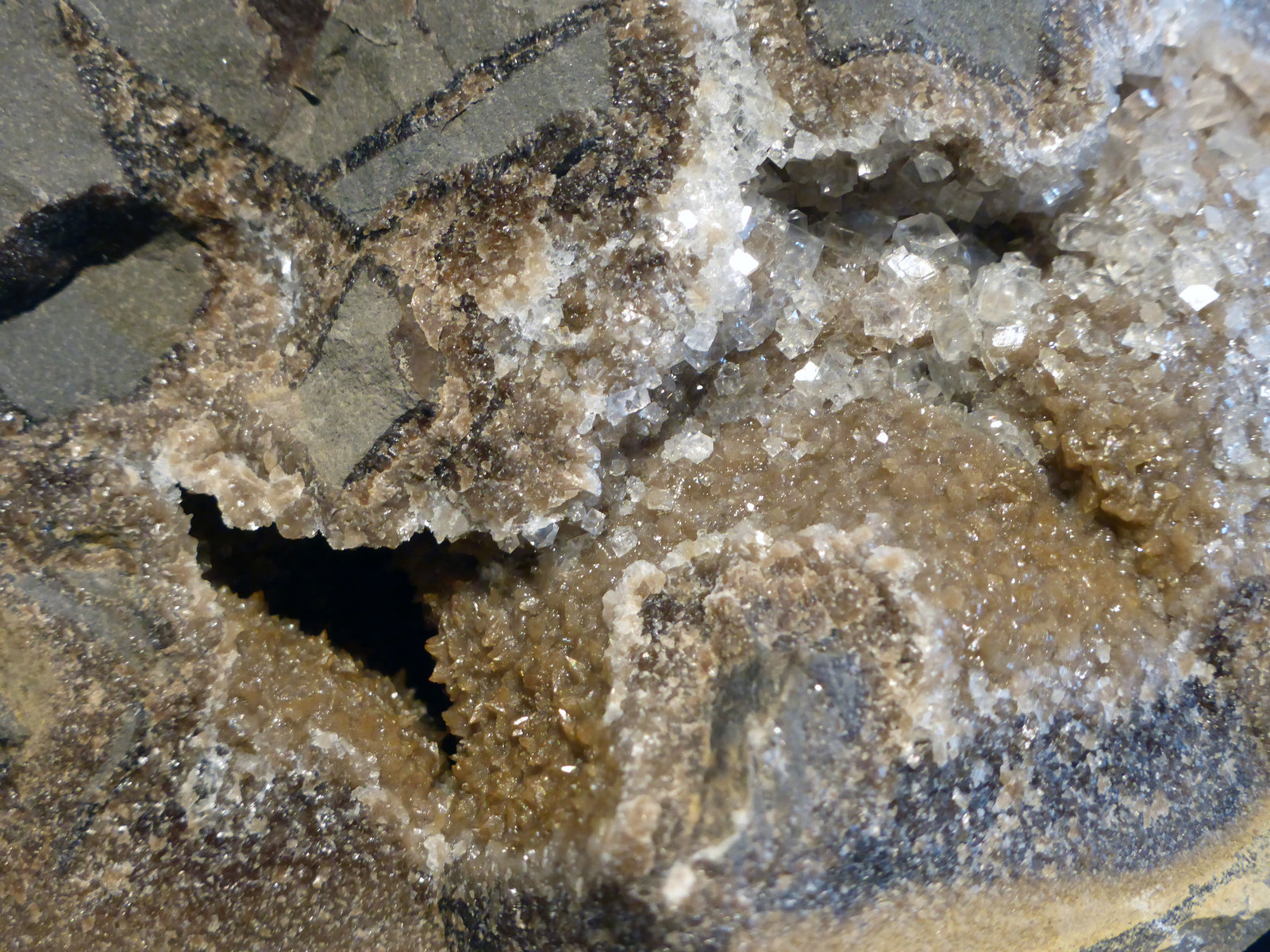 Aragonito y Calcita
11x7 cm
(Autor: Ander Ispizua Juan)