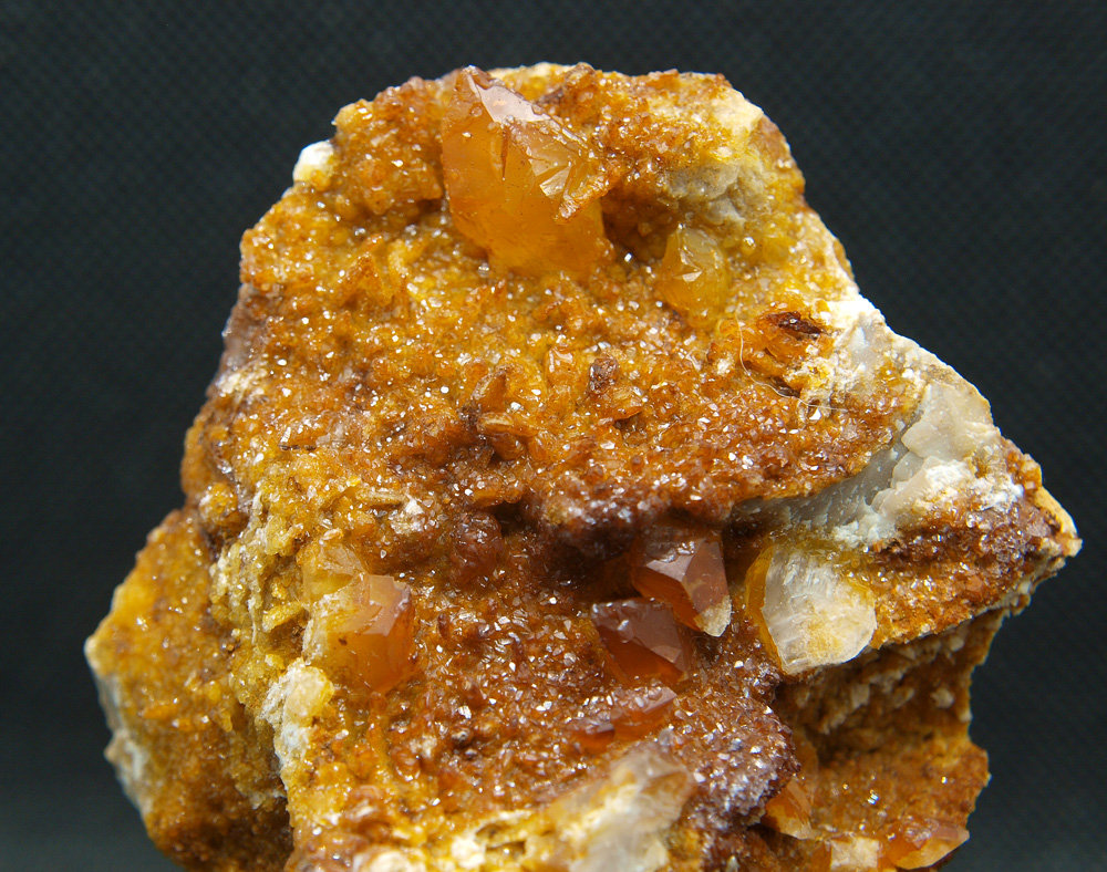 Calcita
9.5 x 8.5 cm
(Autor: Pedro Antonio)