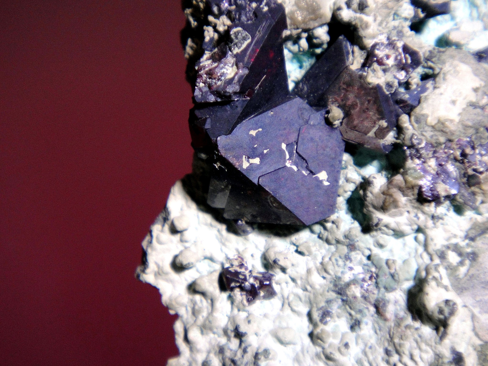 Cuprita
Cristal de 1,5 cm.
(Autor: Antonio P. López)