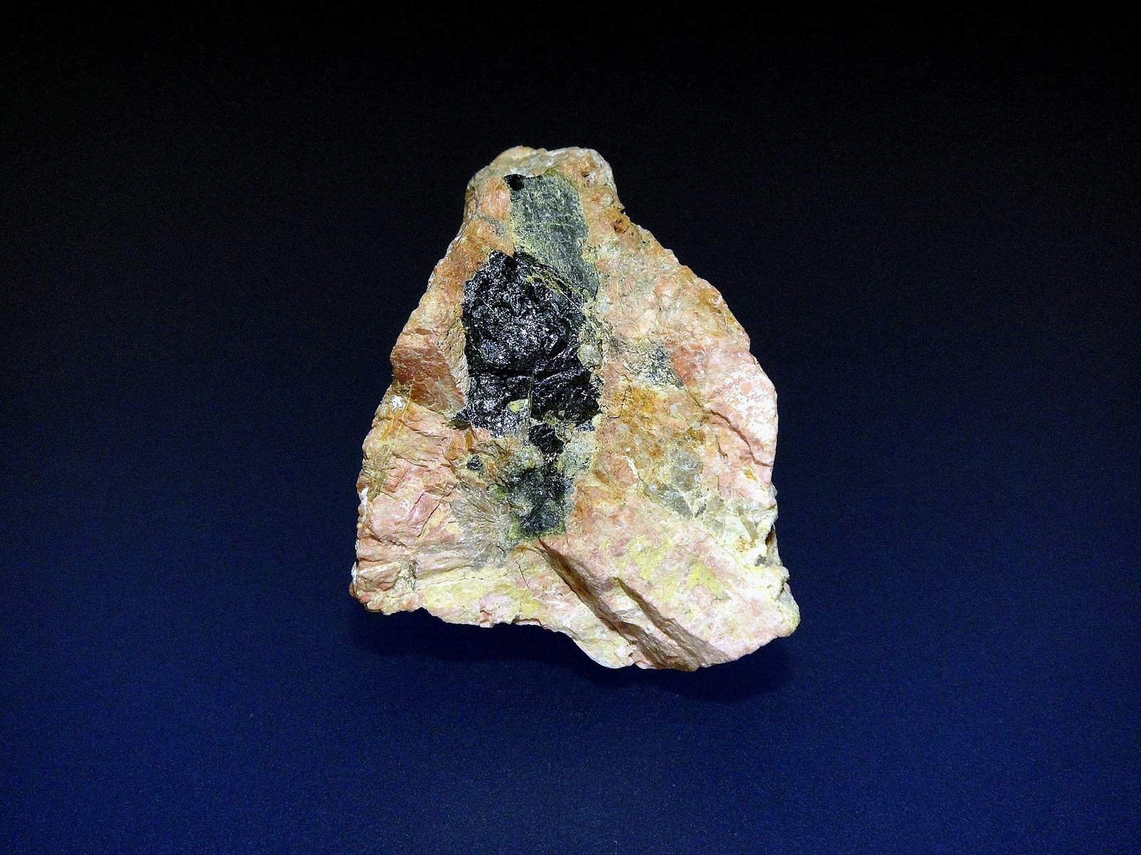 Brannerita
5 x 3 cm.
(Autor: Antonio P. López)