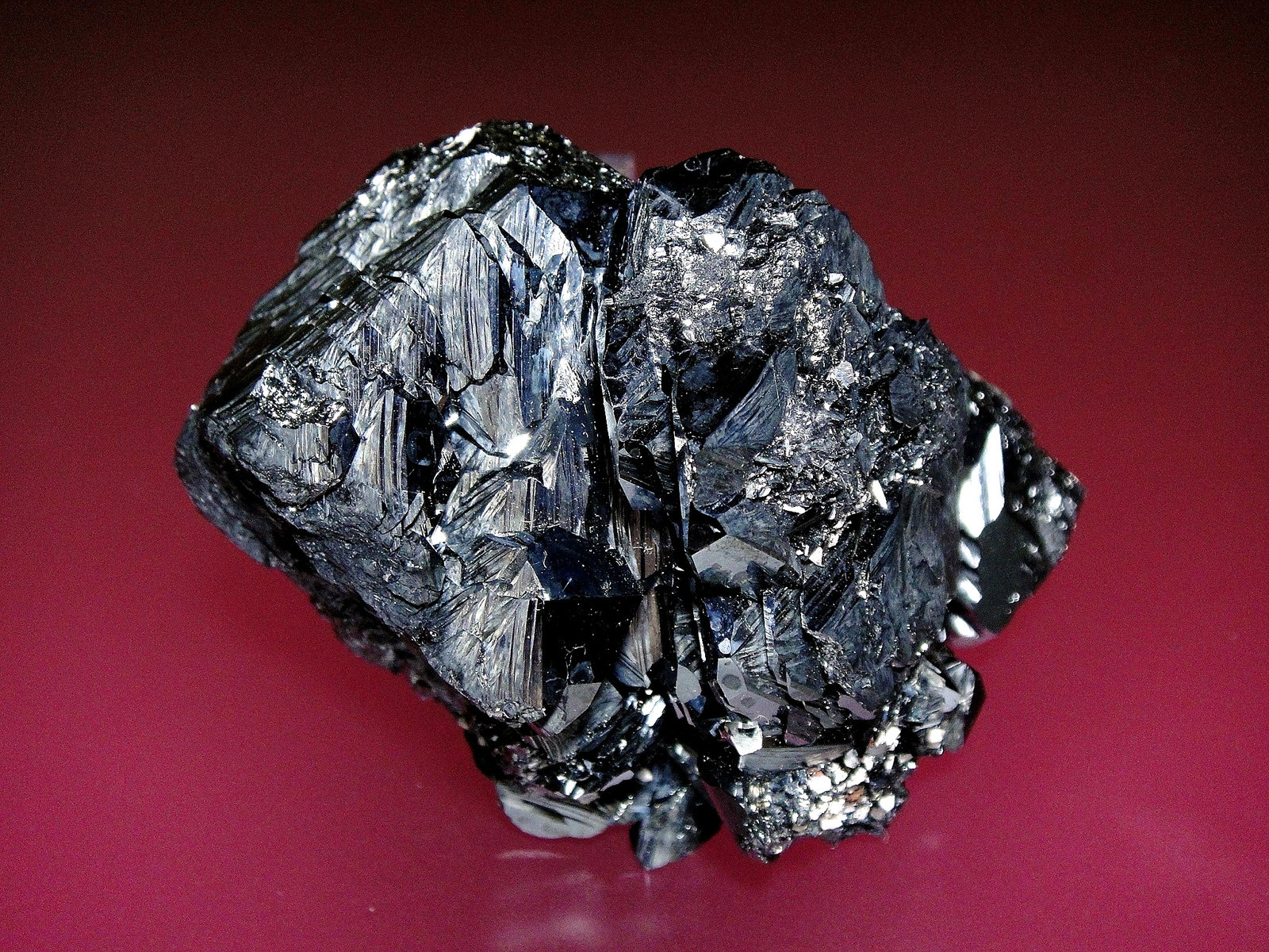 Hematites
8 x 6 cm.
(Autor: Antonio P. López)
