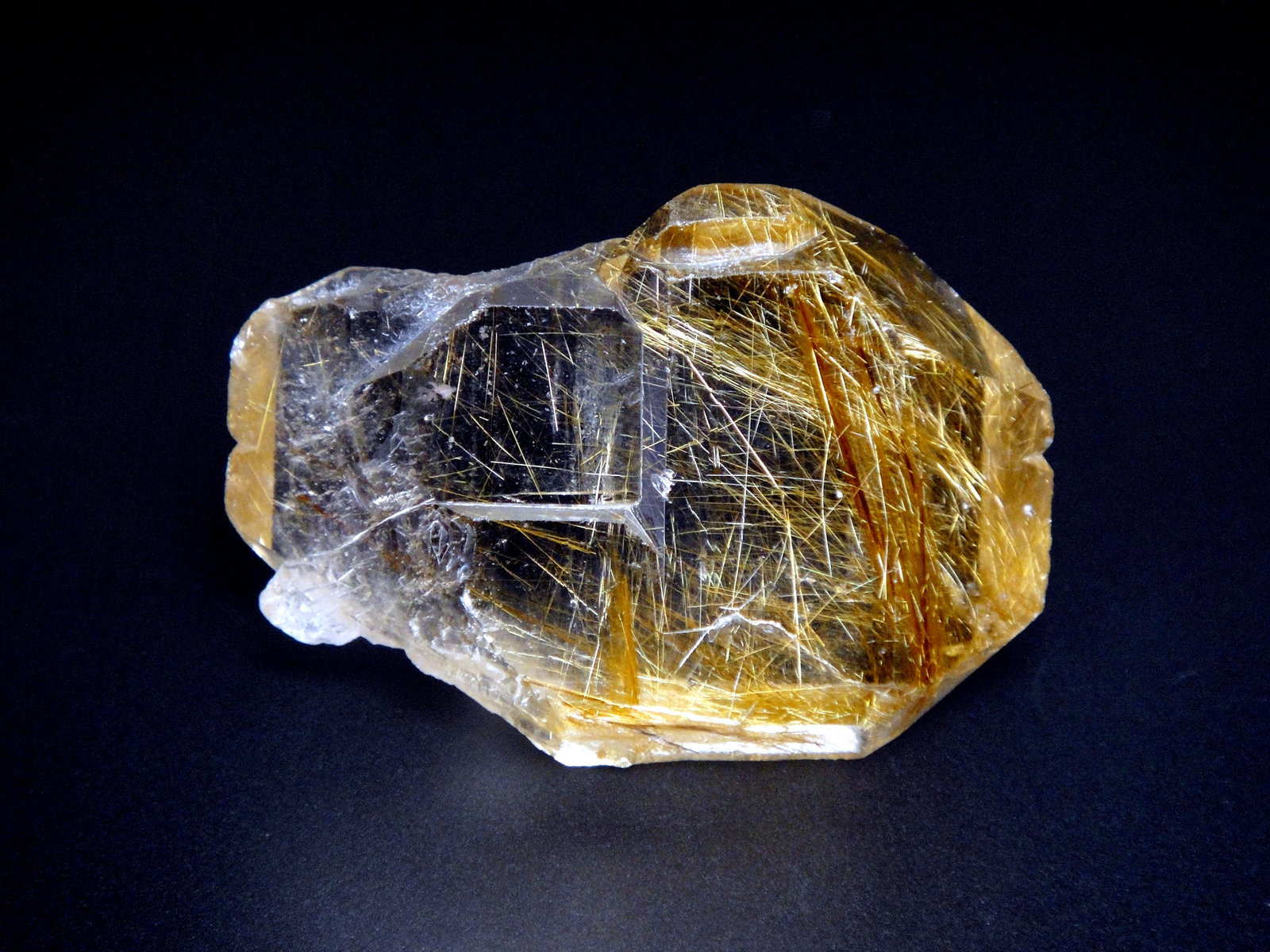 Rutilo en Cuarzo
4 x 3 cm.
(Autor: Antonio P. López)