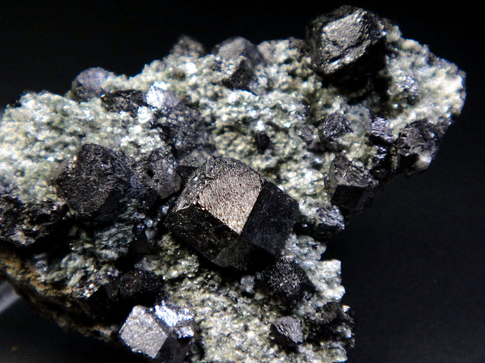 Magnetita
Cristal de 1 cm.
(Autor: Antonio P. López)