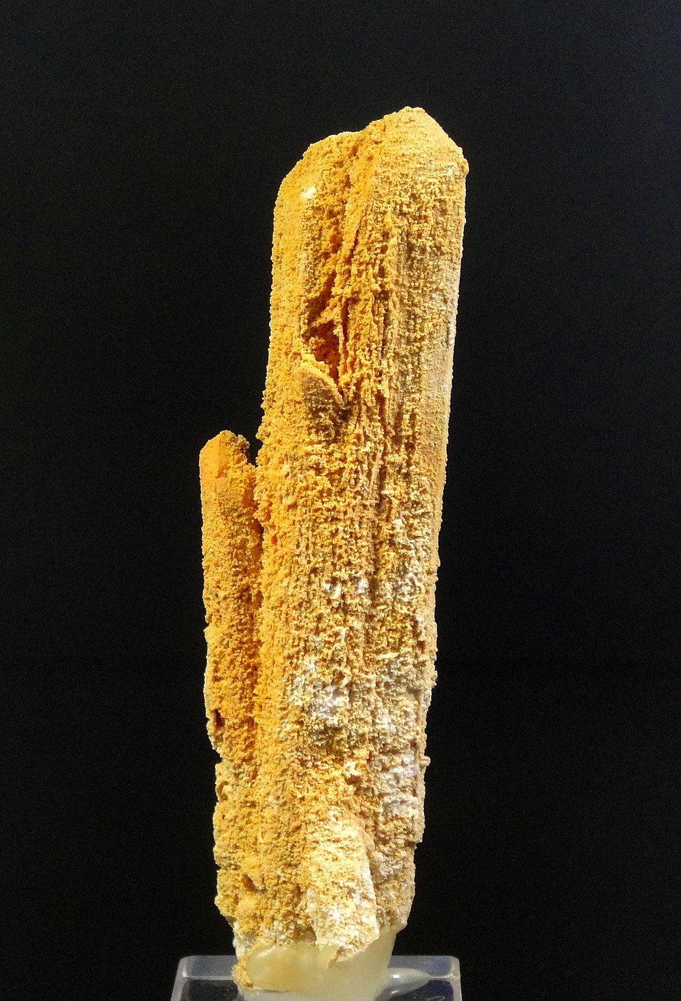 Romeíta (Grupo), 'Stibiconita' ('Estibiconita')
9 x 3 cm.
(Autor: Antonio P. López)