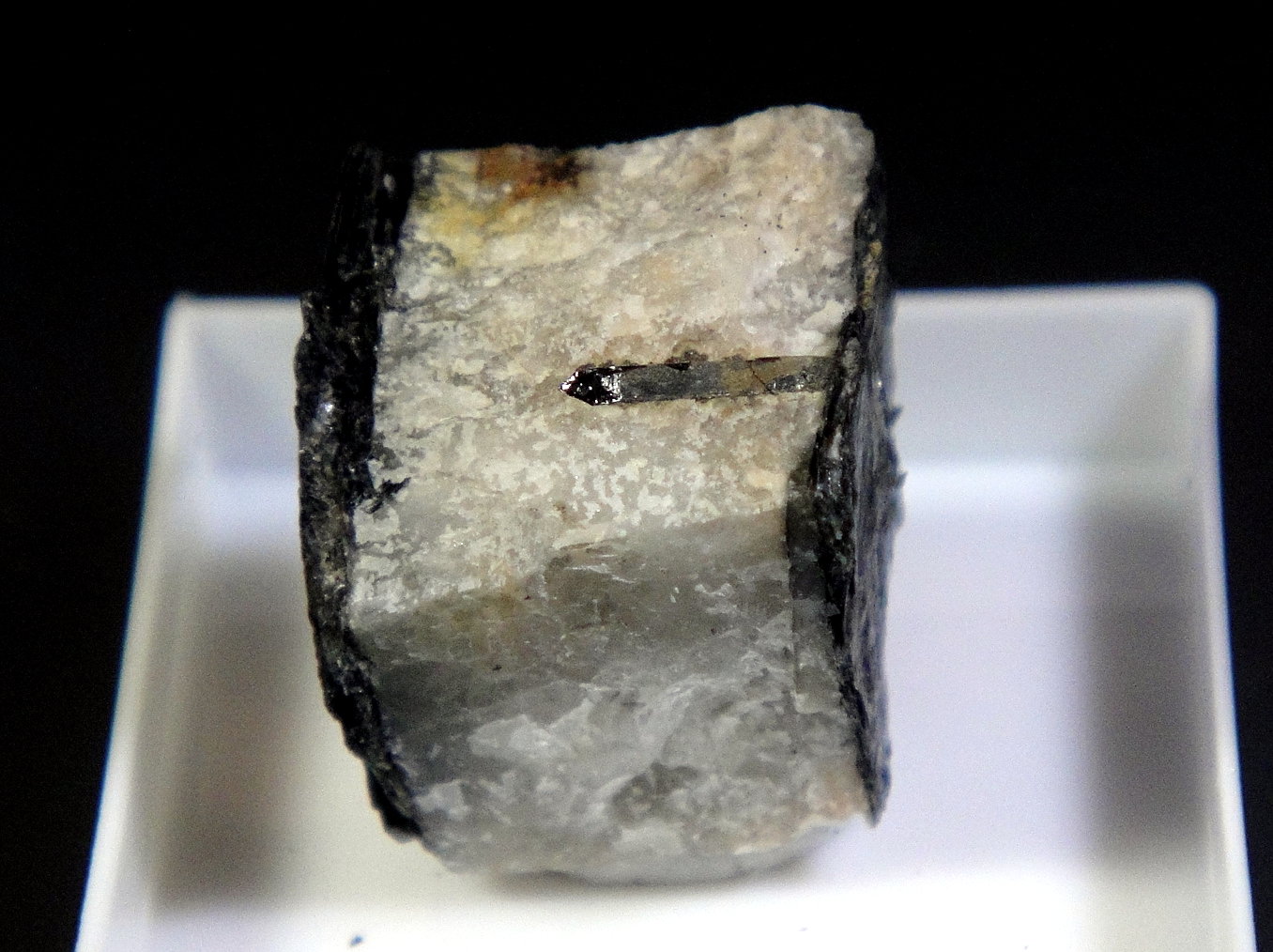 Euxenita-(Y)
1,5 x 1,5 cm.
(Autor: Antonio P. López)