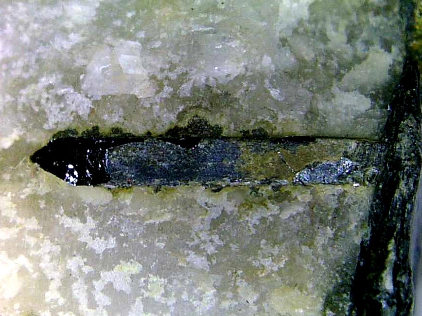 Euxenita-(Y)
Cristal de 8 mm.
(Autor: Antonio P. López)