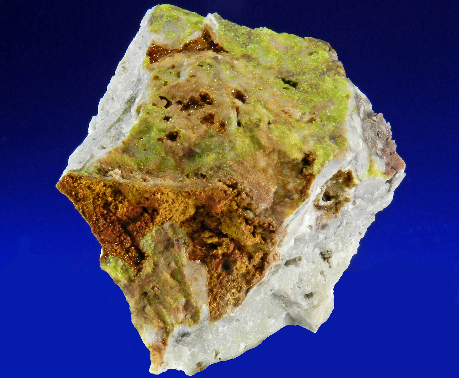 Rodalquilarita, Jarosita
4 x 4 cm.
(Autor: Antonio P. López)
