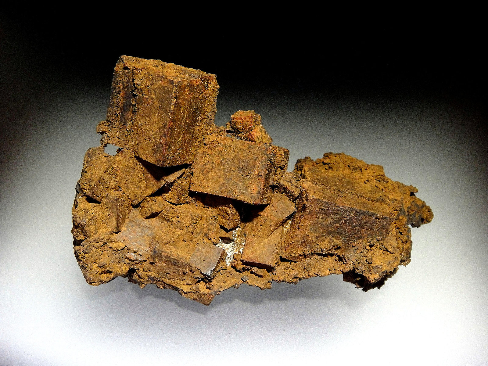 Goethita pseudo Pirita
15 x 10 cm.
(Autor: Antonio P. López)