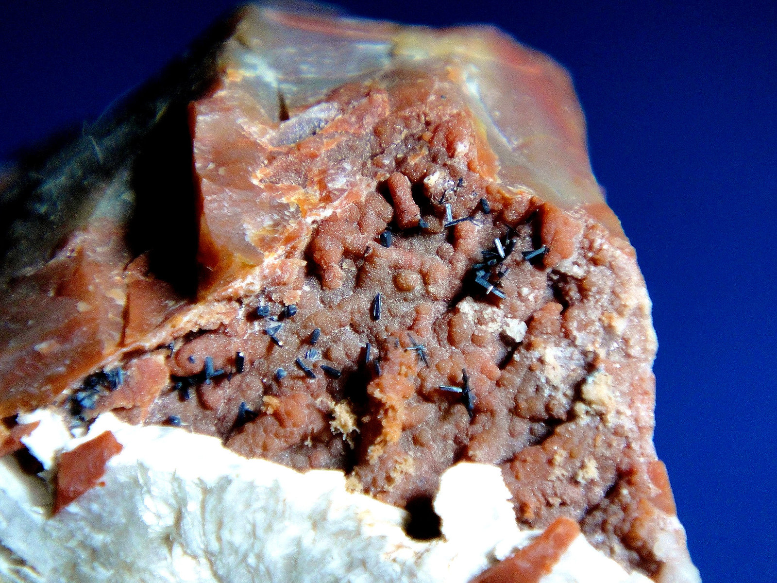 Groutita
Cristales de 2-3 mm.
(Autor: Antonio P. López)