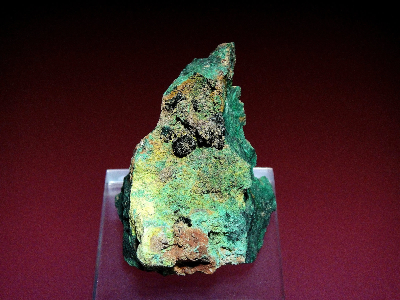 Vandenbrandeíta, Cuprosklodowskita y Uranofana
6 x 5 cm.
(Autor: Antonio P. López)