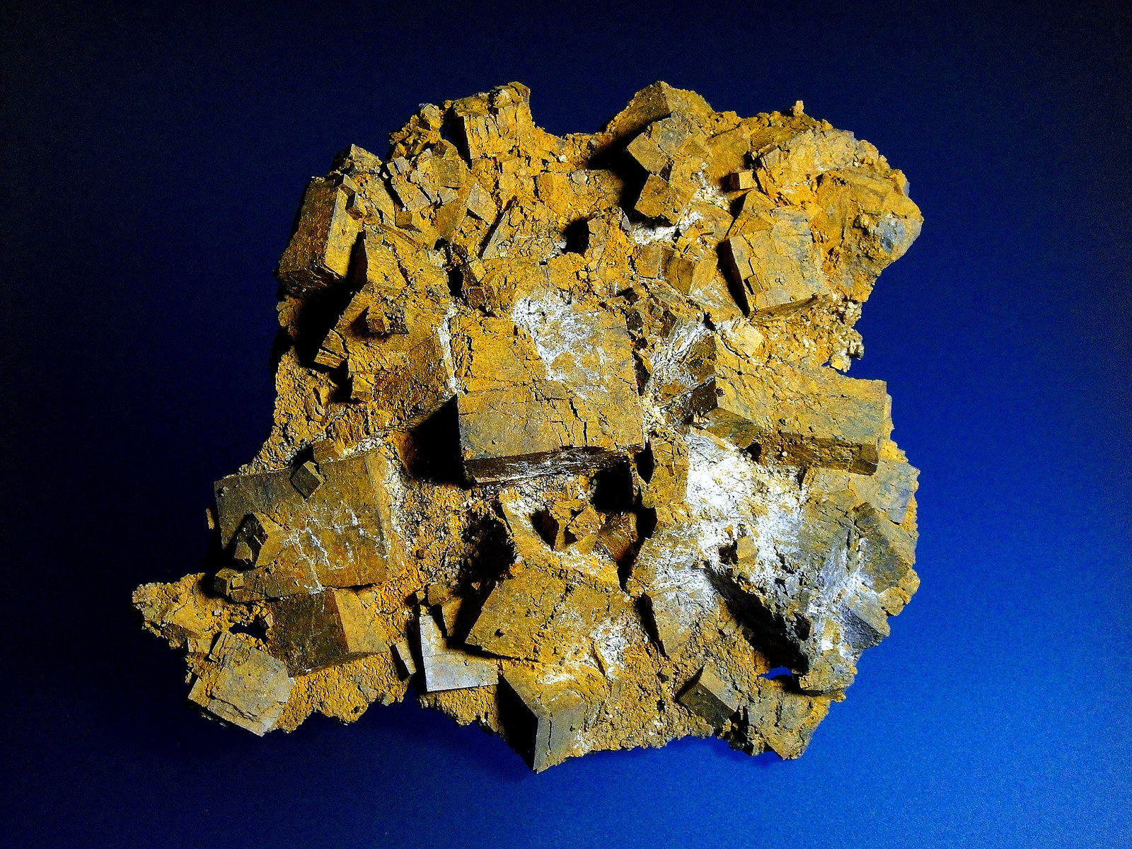 Goethita pseudo Pirita
9 x 9 cm.
(Autor: Antonio P. López)