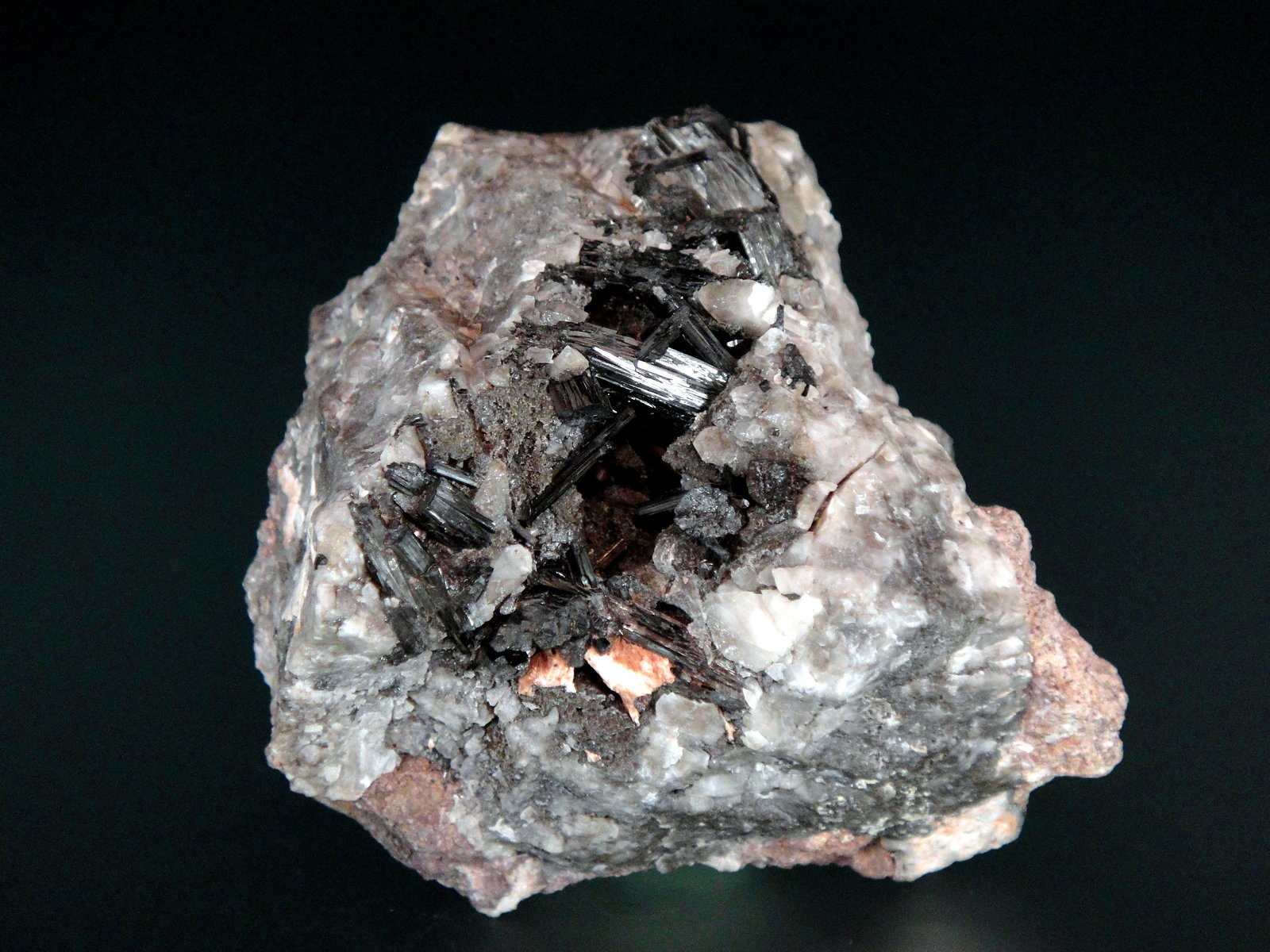 Manganita
7 x 6 cm.
(Autor: Antonio P. López)