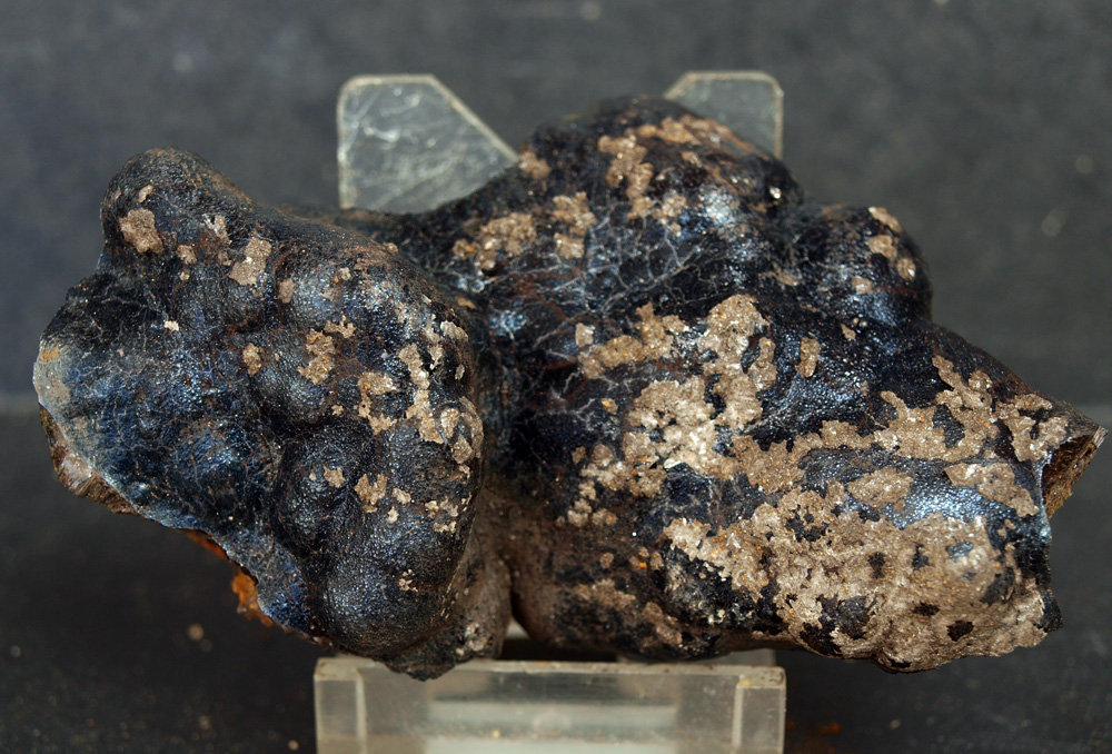 Goethita
9 x 5.5 cm
(Autor: Pedro Antonio)