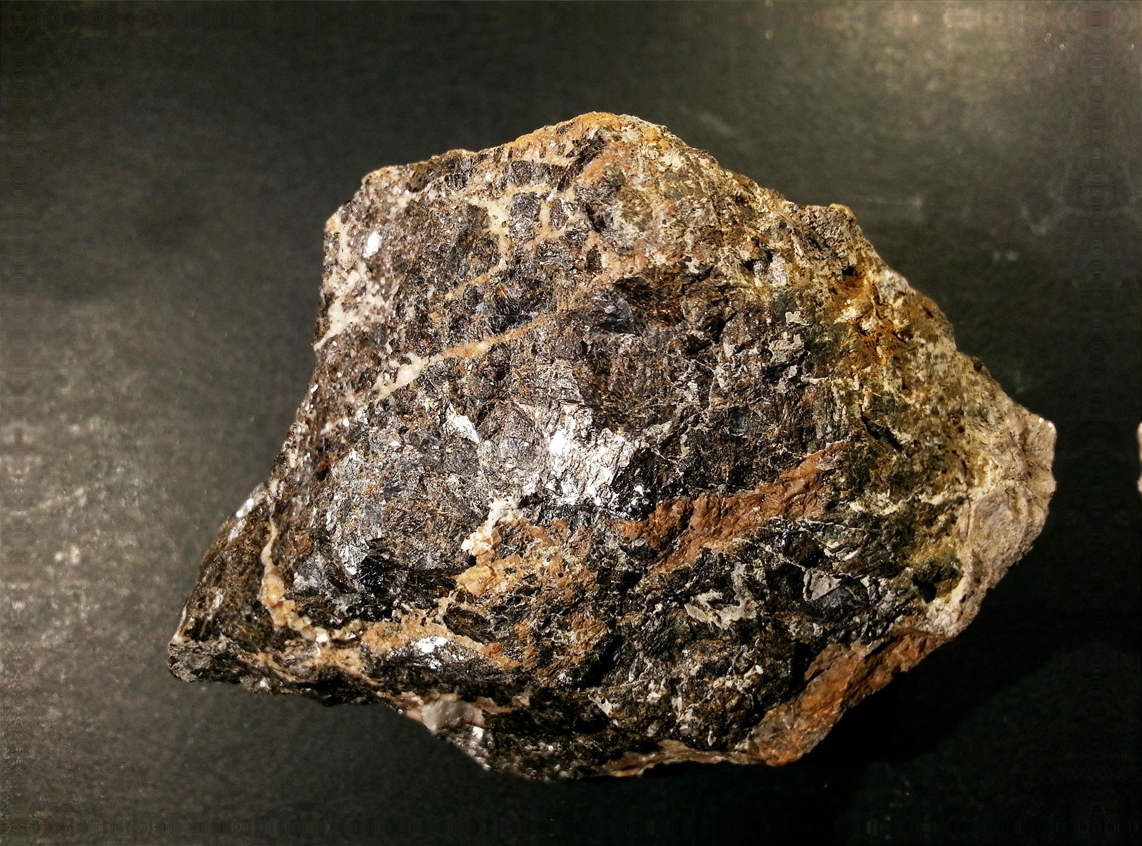 Esfalerita
5,5 x 5 x 3 cm
(Autor: Javier Rodriguez)