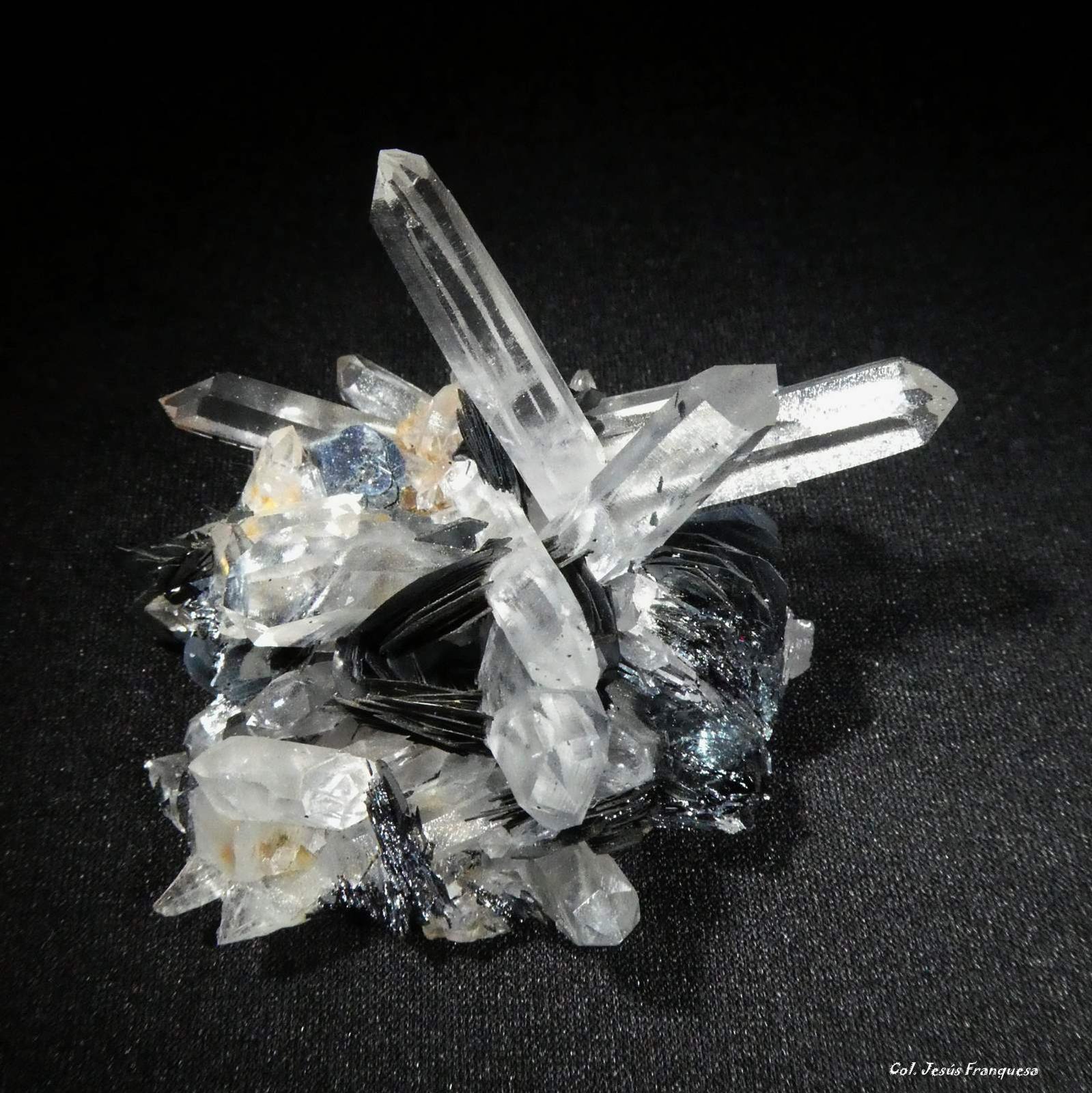 Cuarzo y Hematites.
70x50 mm.
(Autor: Jesus Franquesa Baucells)