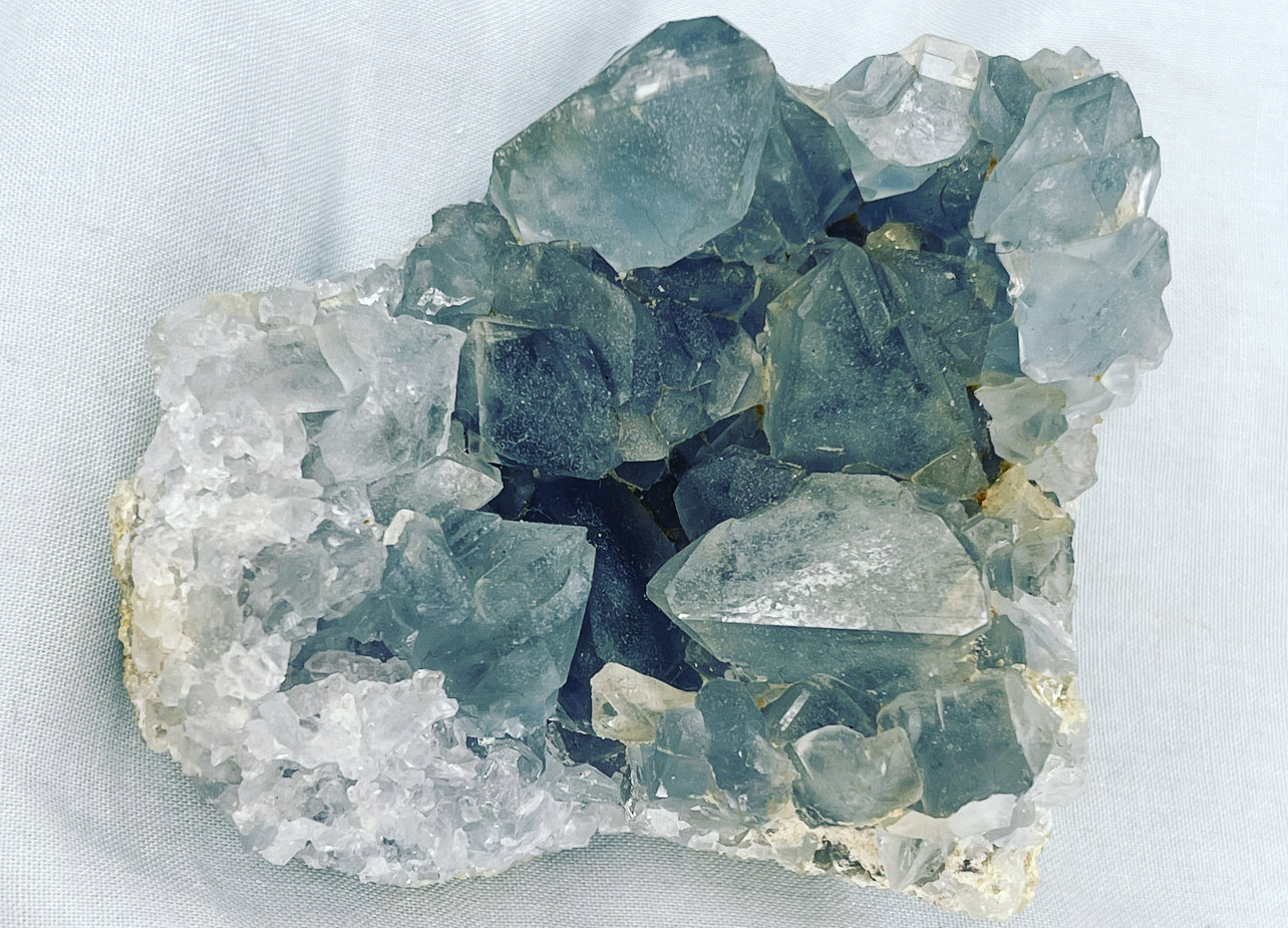Celestina
8,5cm de ancho y 3,5cm de alto
(Autor: castrominerals)