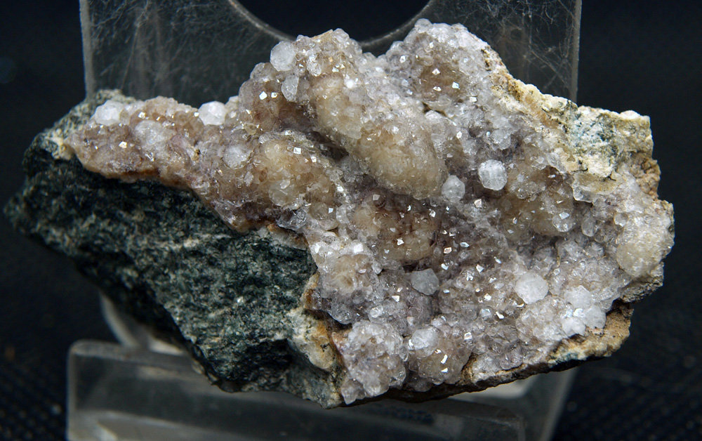 Analcima
6 x 3.5 cm
(Autor: Pedro Antonio)