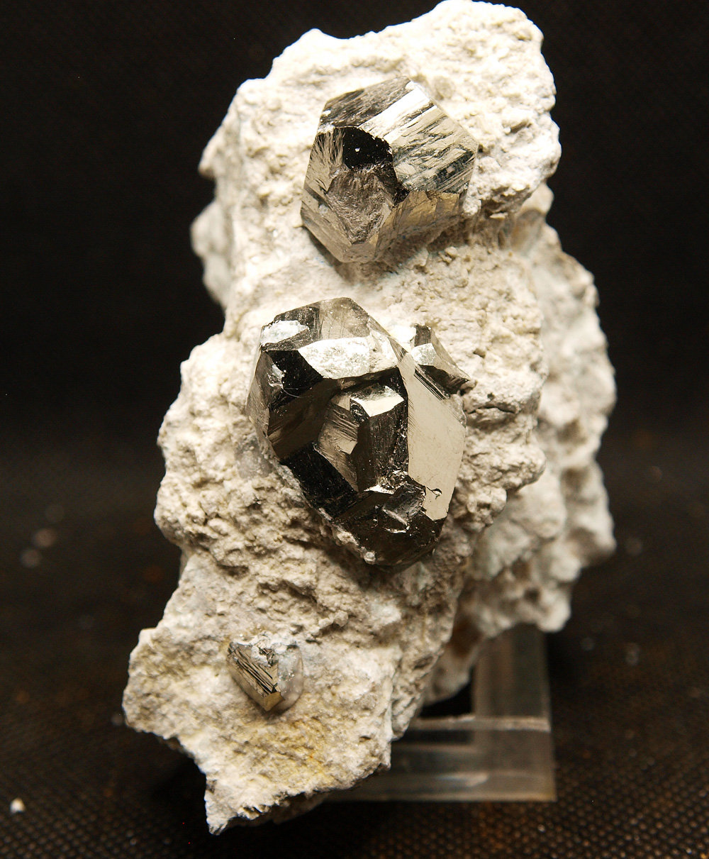Pirita
9 x 5 cm
(Autor: Pedro Antonio)