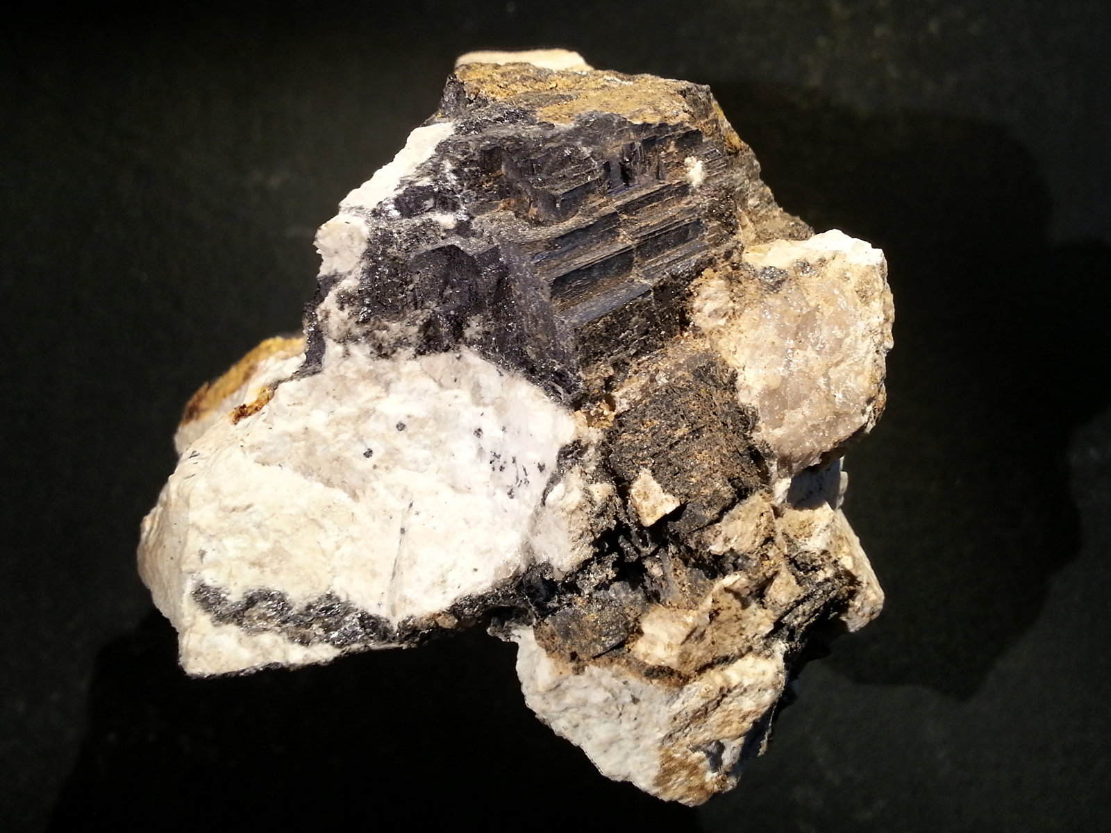 Galena, barita
3,5 x 3 x 3,5 cm
(Autor: Javier Rodriguez)