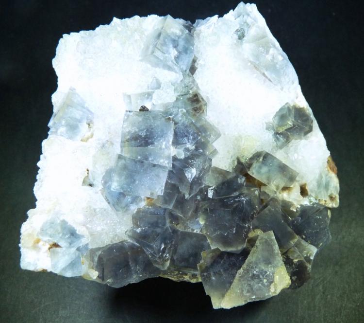 Fluorita
80 x 65 mm
(Autor: Jesus Franquesa Baucells)